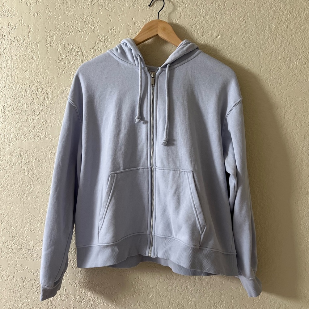 🦋H&M🦋 Light Blue Hoodie. Size M